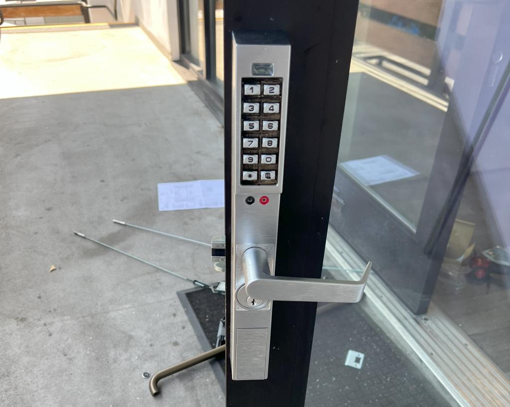 Commercial Lock Installation Studio City