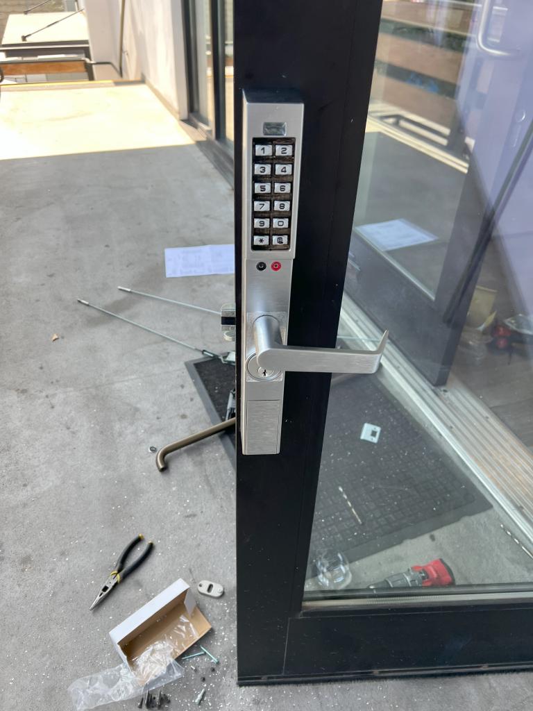 Commercial Lock Installation Studio City