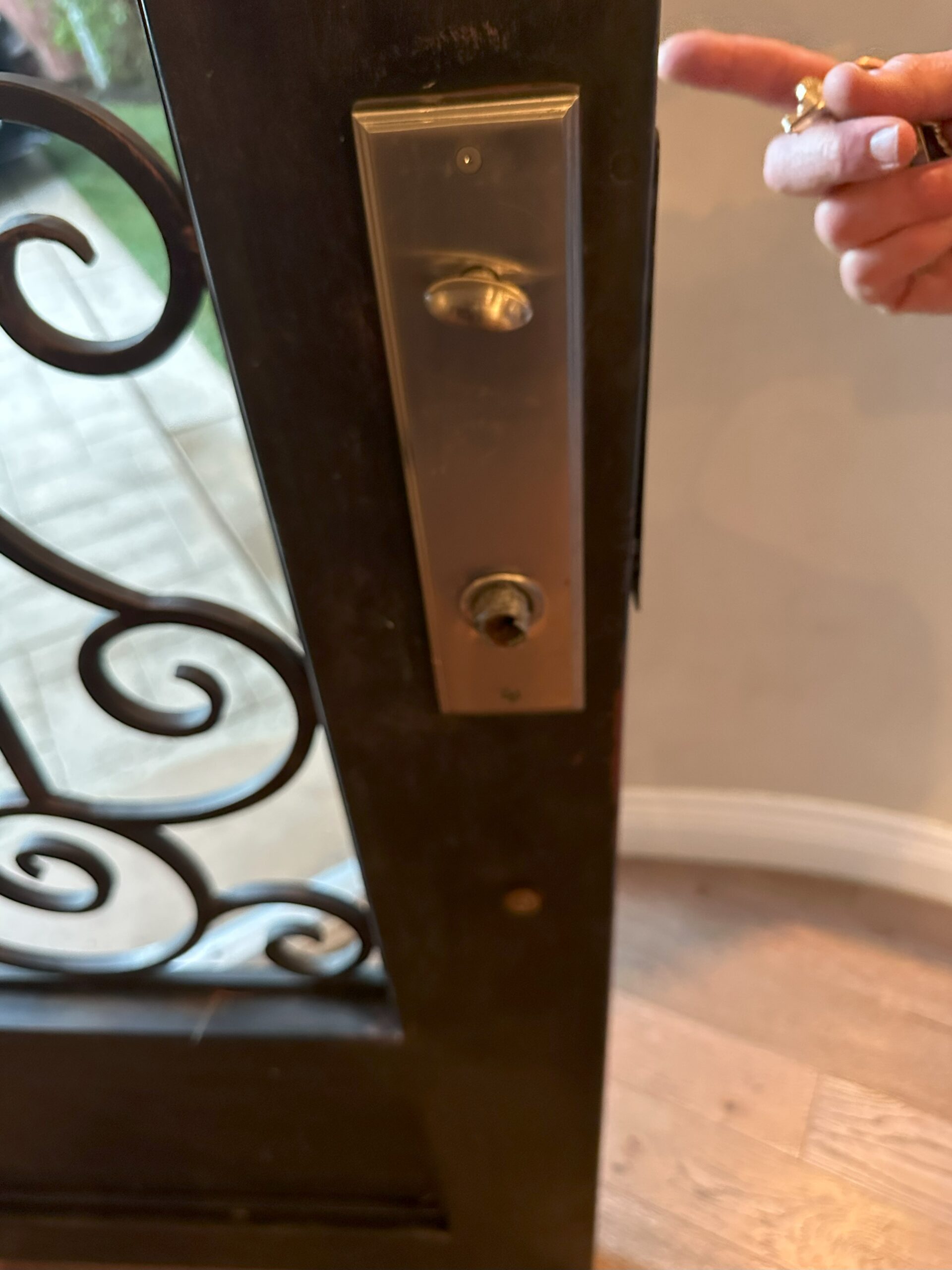 Home Door Lock Repair Encino