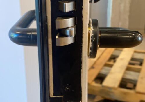 Residential Locksmith Services Alomar Dr, Sherman Oaks, CA