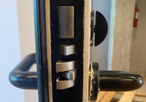 Residential Locksmith Services Alomar Dr, Sherman Oaks, CA