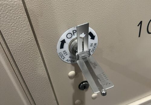 Commercial Locksmith Services Moraga Dr, Los Angeles, CA