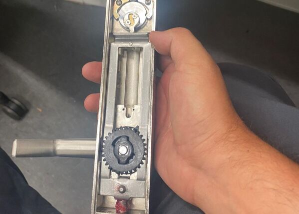 Commercial Door Locksmith S Roxbury Dr, Beverly Hills, CA