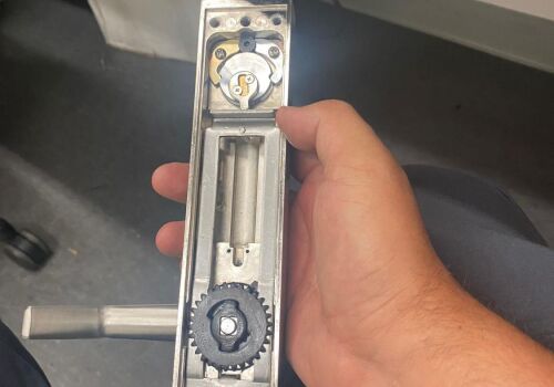 Commercial Door Locksmith S Roxbury Dr, Beverly Hills, CA