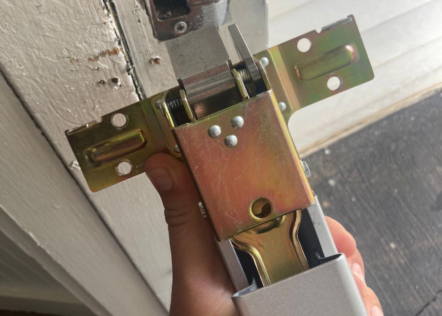 Locksmith Services 24 Hour Locksmith Commercial Locksmith Emergency Locksmith Commercial Door Locksmith Benefit St, Sherman Oaks, CA