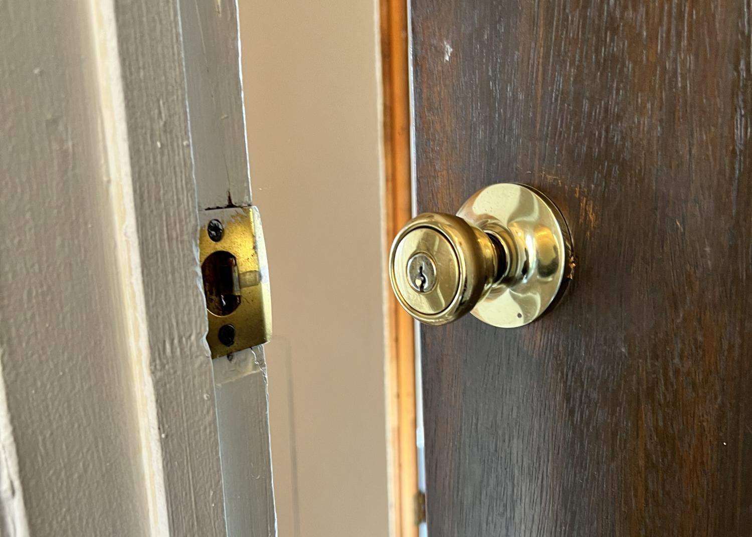 Locksmith Services Residential Locksmith 24 Hour Locksmith Emergency Locksmith Residential Lockout Service Laurelgrove Ave, Studio City, CA